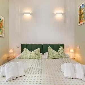 casa-cato.hotelitalianriviera.com/